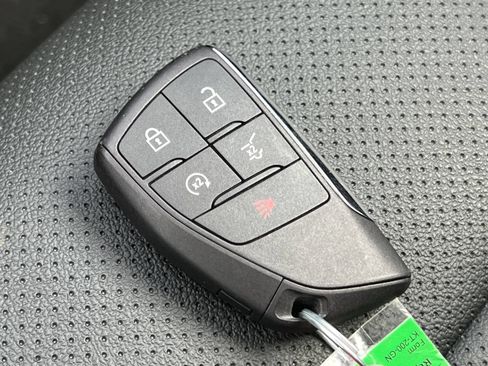 Certified 2026 Chevrolet Traverse LT AWD/4WD image 37