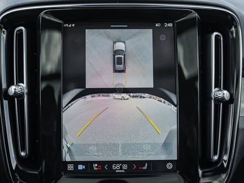 Certified 2024 Volvo XC40 B5 Plus w/ Protection Package Premier image 43