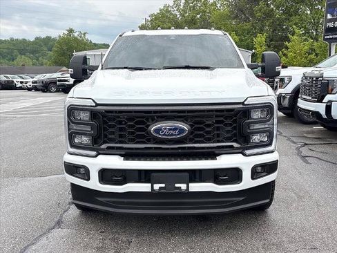 Used 2024 Ford F250 XL w/ STX Appearance Package AWD/4WD image 3