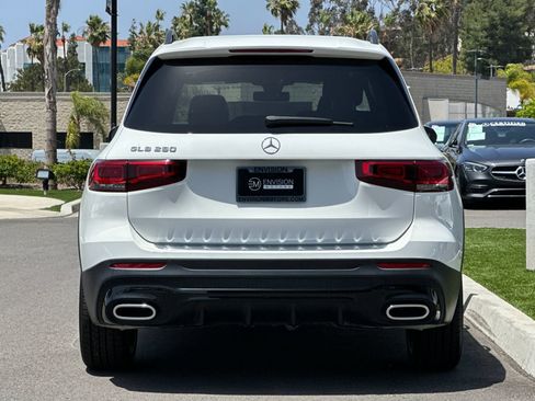 Certified 2022 Mercedes-Benz GLB 250 image 4