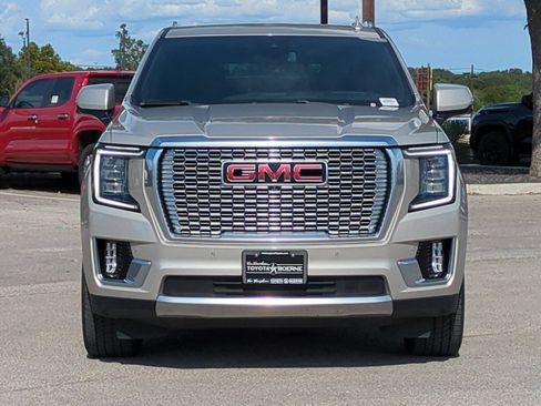 Used 2023 GMC Yukon Denali w/ LPO, Floor Liner Package AWD/4WD image 8