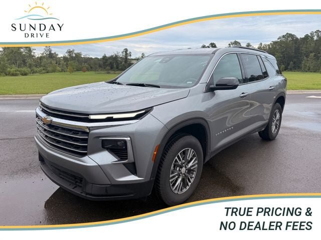 Used 2026 Chevrolet Traverse LT FWD image 1