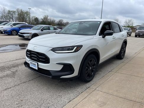 New 2026 Honda HR-V Sport image 2