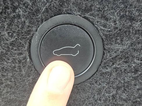 Used 2023 Tesla Model S AWD/4WD image 78