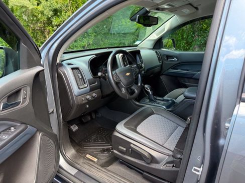 Used 2022 Chevrolet Colorado Z71 w/ Trail Boss Package AWD/4WD image 2