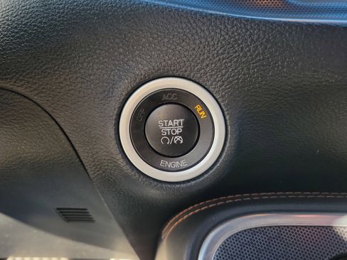 Used 2015 Dodge Challenger SXT Plus image 20