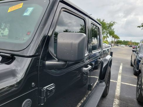 Used 2023 Jeep Gladiator Sport AWD/4WD image 5