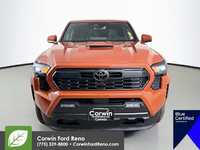 Used 2025 Toyota Tacoma TRD Sport w/ TRD Sport Upgrade Package AWD/4WD image 2