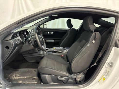 Used 2015 Ford Mustang Coupe image 12