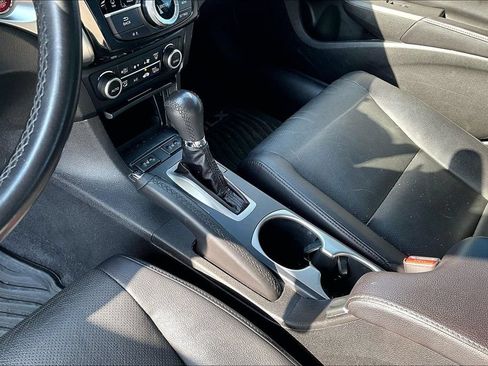Used 2017 Acura ILX FWD image 16
