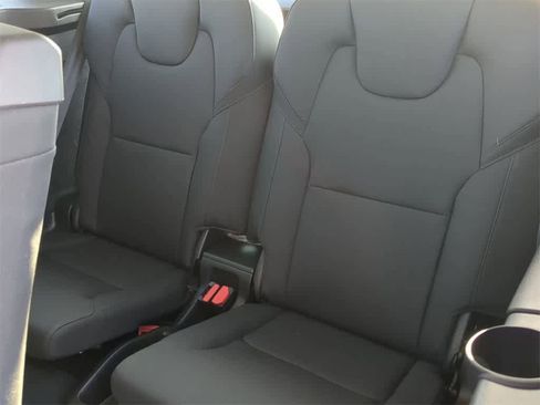 Certified 2026 Volvo XC90 B6 Plus w/ Protection Package Premier image 20