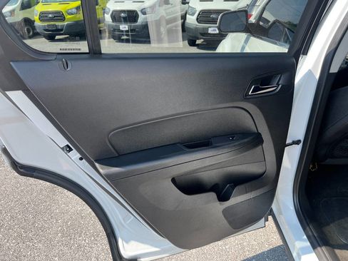 Used 2017 Chevrolet Equinox LT w/ Convenience Package image 21