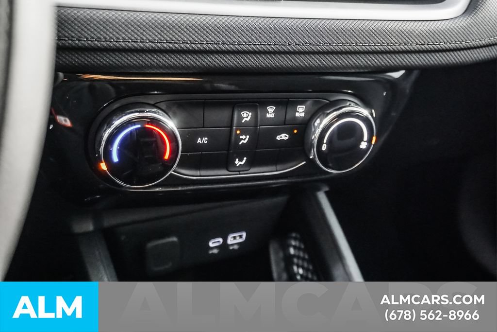 Used 2025 Chevrolet TrailBlazer LT FWD image 37