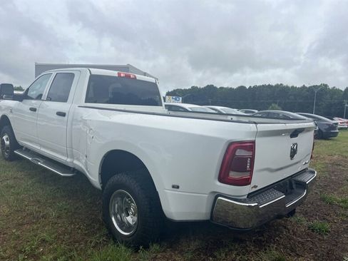 Used 2023 RAM 3500 Tradesman w/ Chrome Appearance Group AWD/4WD image 5