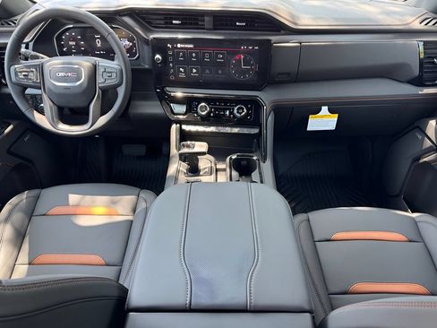 New 2026 GMC Sierra 1500 AT4 w/ AT4 Premium Package AWD/4WD image 17