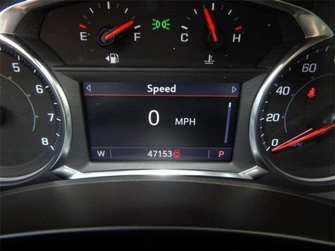 Used 2024 GMC Terrain SLT image 19