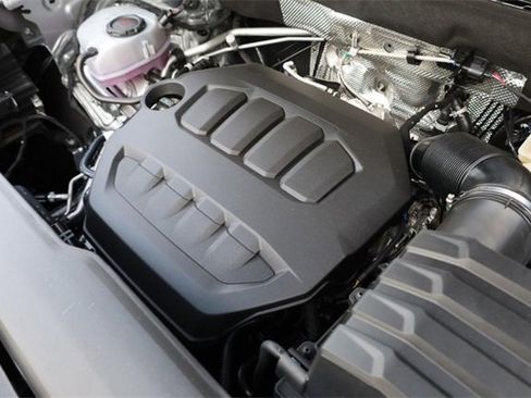 New 2026 Volkswagen Atlas Cross Sport SE image 28