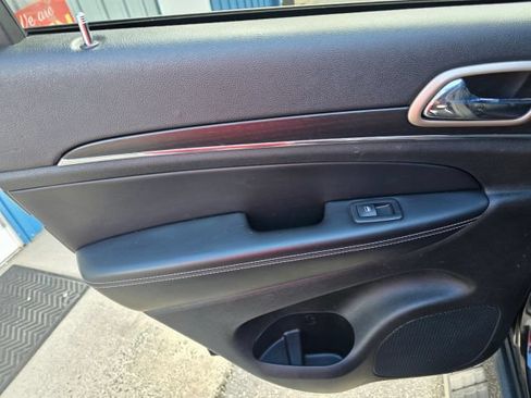 Used 2014 Jeep Grand Cherokee Limited AWD/4WD image 19