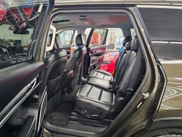 Used 2020 Kia Telluride S w/ S 8 Passenger Seating Package AWD/4WD image 30