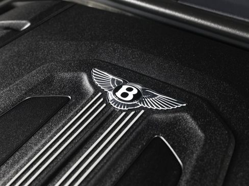 Certified 2023 Bentley Bentayga Extended Wheelbase image 36
