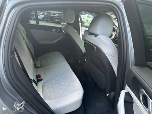 Used 2025 BMW X6 xDrive40i AWD/4WD image 14