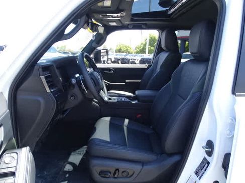 Used 2026 Lexus GX 550 AWD/4WD image 18
