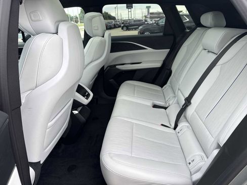 Certified 2024 Cadillac Lyriq Luxury AWD/4WD image 25