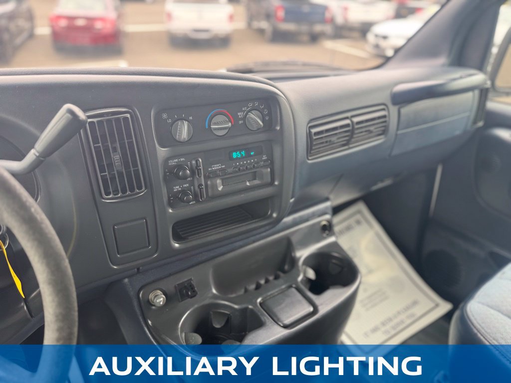 Used 2000 Chevrolet Express 3500 Extended Passenger w/ LS Preferred Equipment Group RWD image 27
