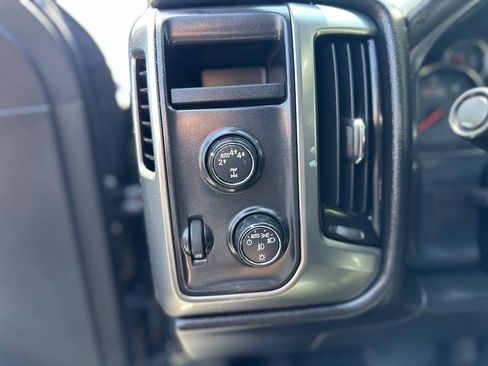 Used 2018 Chevrolet Silverado 1500 LT w/ Texas Edition AWD/4WD image 11