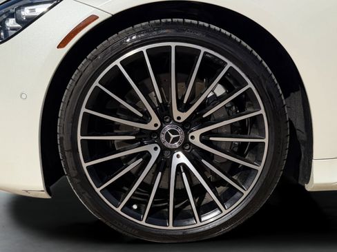 Used 2022 Mercedes-Benz S 500 4MATIC w/ AMG Line Package image 92