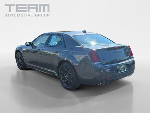 Certified 2022 Chrysler 300 Touring L w/ Popular Equipment Group AWD/4WD image 5