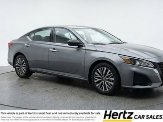 Used 2025 Nissan Altima 2.5 SV FWD video 1