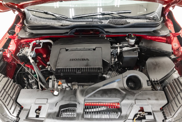 Used 2025 Honda Pilot Touring image 3