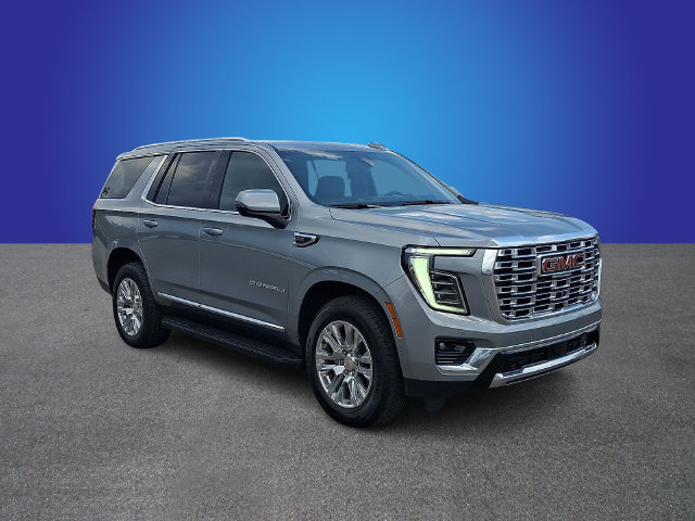 Used 2025 GMC Yukon Denali AWD/4WD image 3