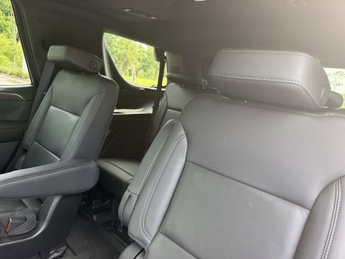 Used 2021 Chevrolet Tahoe Z71 w/ Z71 Signature Package AWD/4WD image 11