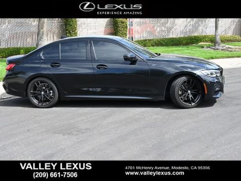 Used 2020 BMW 330i Sedan w/ M Sport Package RWD image 3