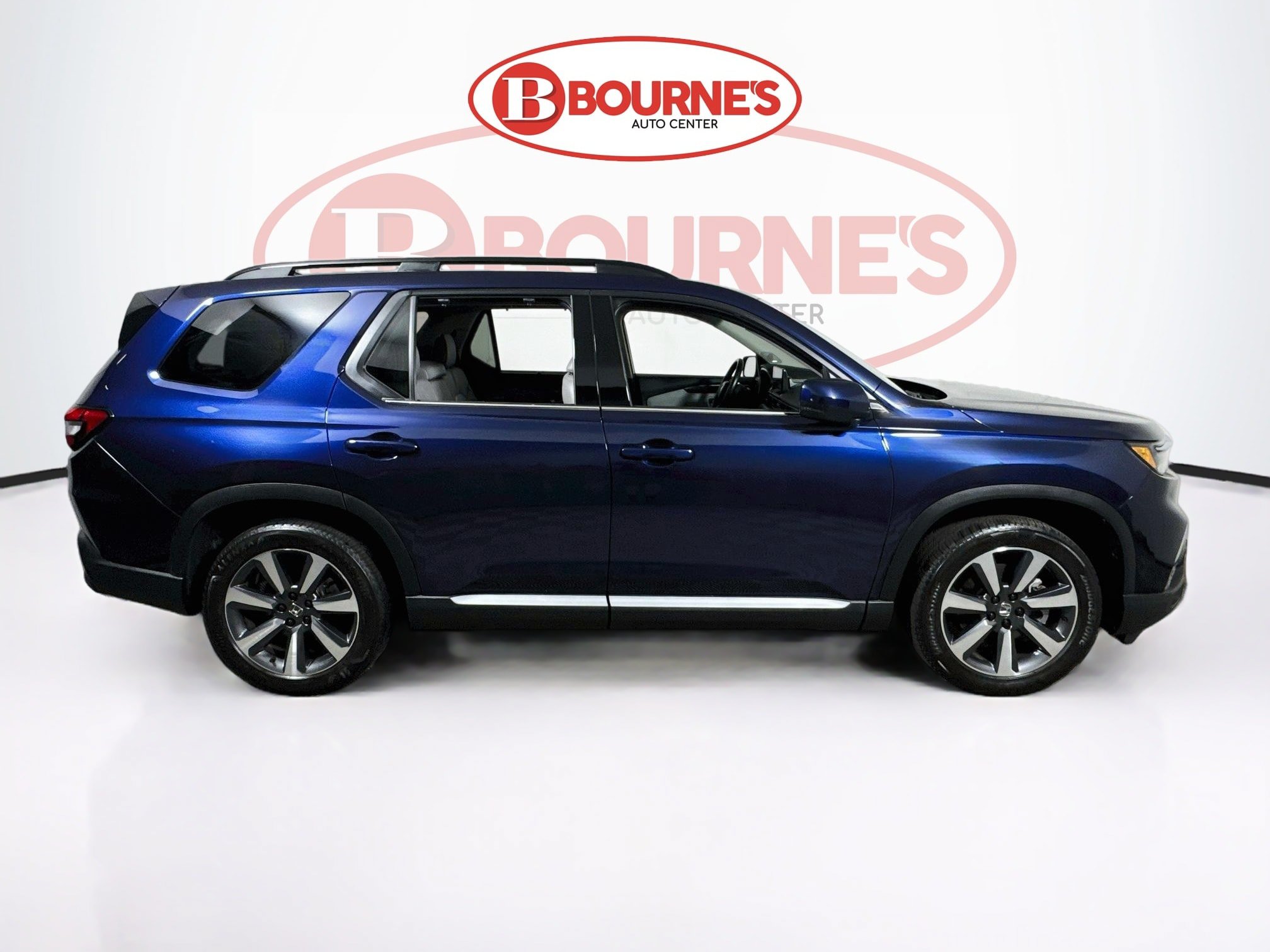 Used 2025 Honda Pilot Touring image 12