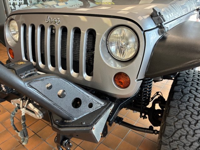 Used 2013 Jeep Wrangler Unlimited Sahara w/ Connectivity Group AWD/4WD image 8