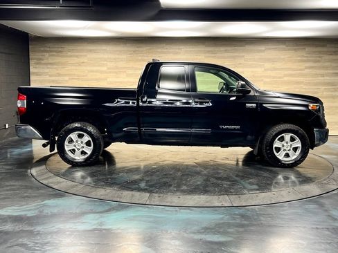 Used 2020 Toyota Tundra SR5 w/ SR5 Upgrade Package AWD/4WD image 24