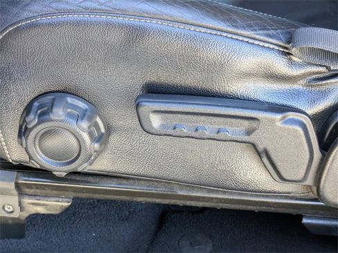 Used 2020 Jeep Wrangler Sport image 17