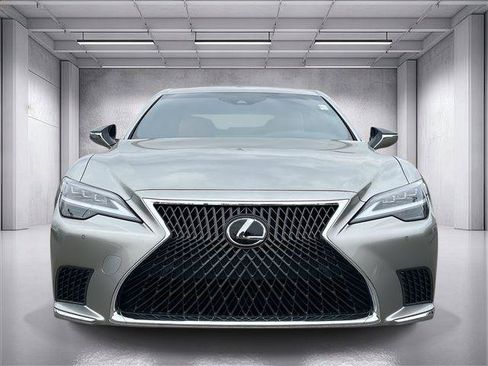 Certified 2023 Lexus LS 500 w/ Accessory Package (Z2) RWD image 8