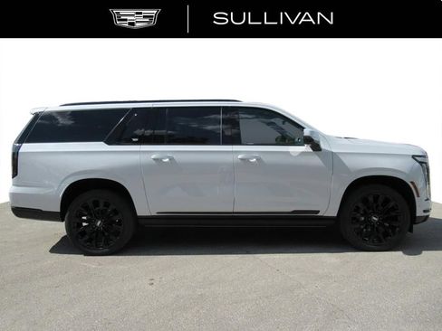 New 2026 Cadillac Escalade ESV Platinum Sport w/ LPO, ONYX Package AWD/4WD image 2