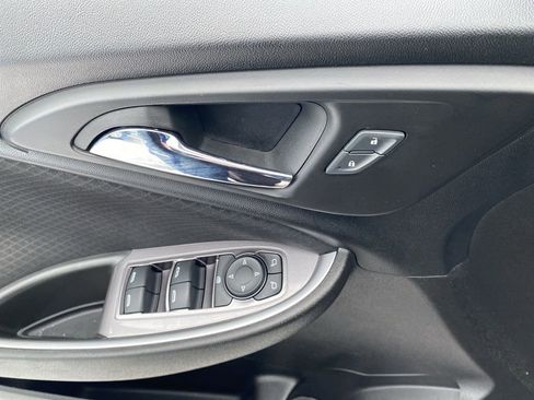 Used 2023 Chevrolet Malibu LT image 16