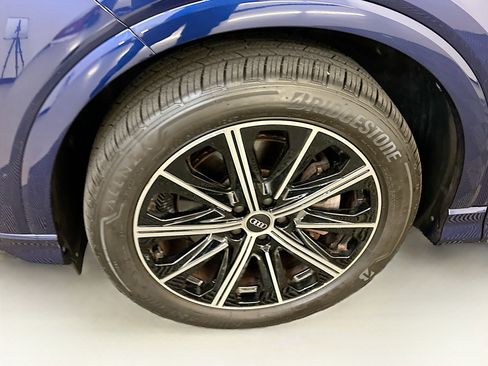 Used 2022 Audi Q4 e-tron Prestige image 11