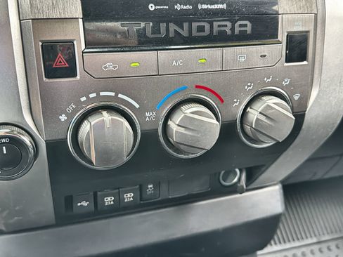 Used 2021 Toyota Tundra SR5 AWD/4WD image 18