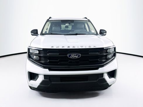 Used 2025 Ford Expedition Max Active image 2