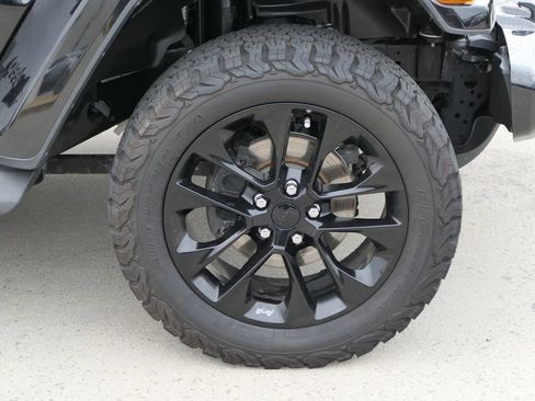 Used 2021 Jeep Wrangler Unlimited Sahara image 26