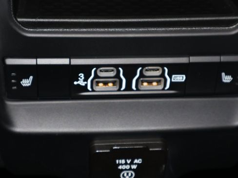 Used 2020 RAM 2500 Laramie AWD/4WD image 13