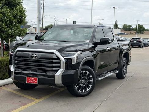 Used 2023 Toyota Tundra Limited w/ Power Package AWD/4WD image 2
