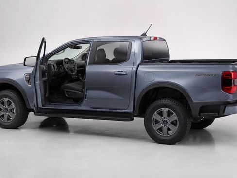 Used 2024 Ford Ranger XLT w/ Equipment Group 301A High AWD/4WD image 8